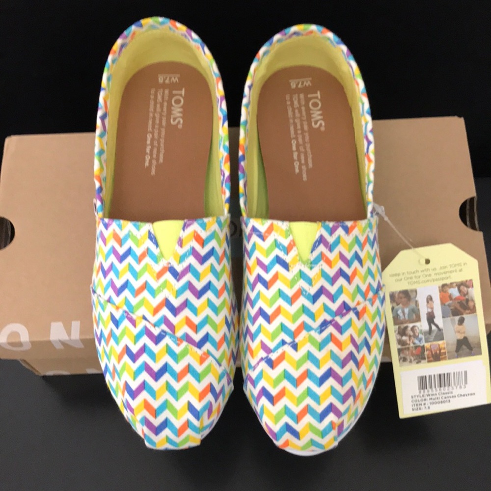 NIB Toms Shoe